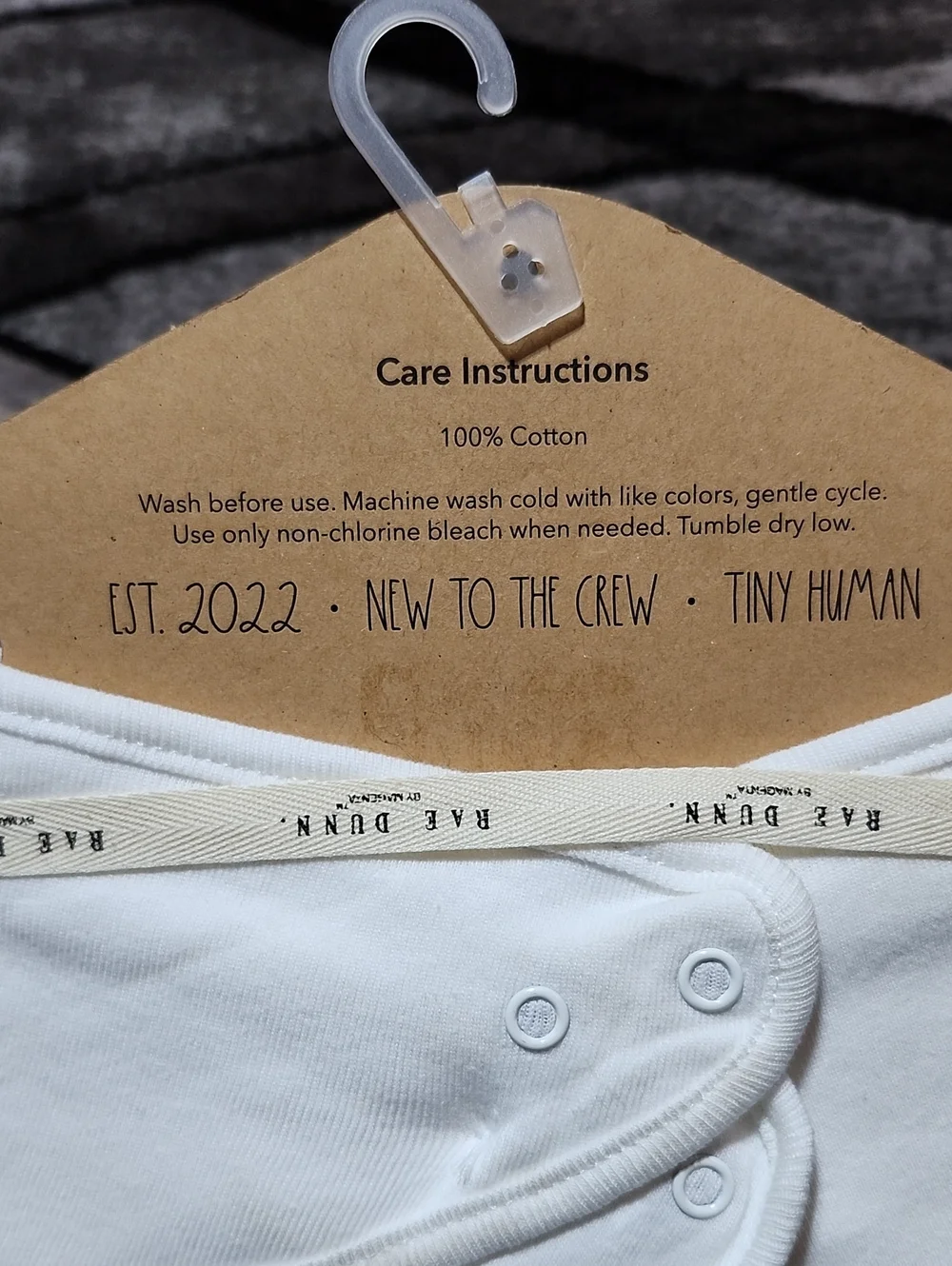RAE DUNN BABY SIGNATURE MINIMALIST SNAP-BACK COTTON 3-PACK BANDANA BIB SET